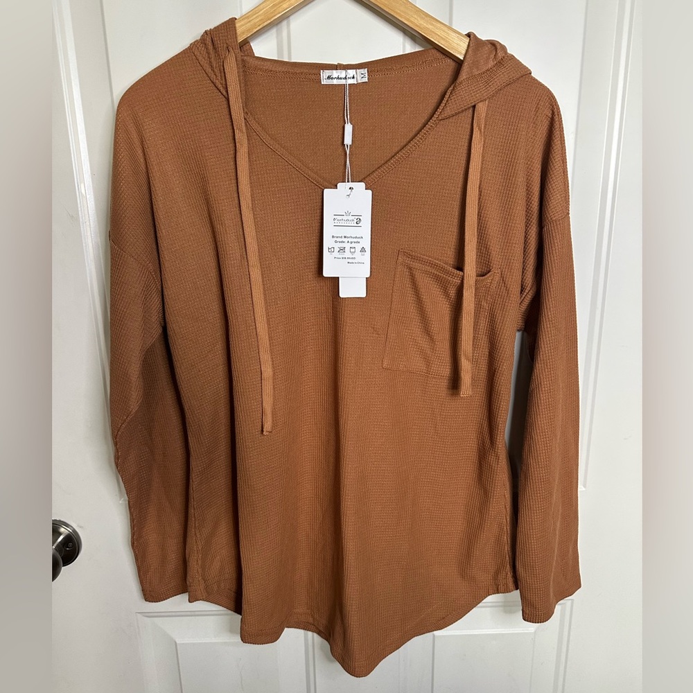 NWT Morhuduck Brown Waffle Knit Pullover - Size Medium